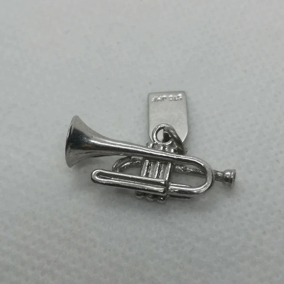 Sterling trumpet pendants - Picture 2 of 2